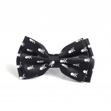 Papillon or bow tie: with skulls and bones in black and white